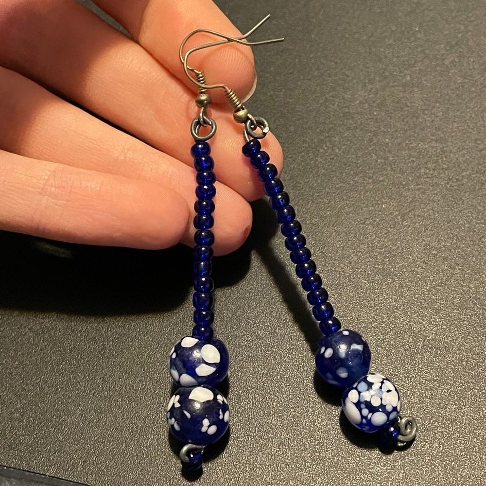 Handmade blue bead earrings - Picture 7 of 11